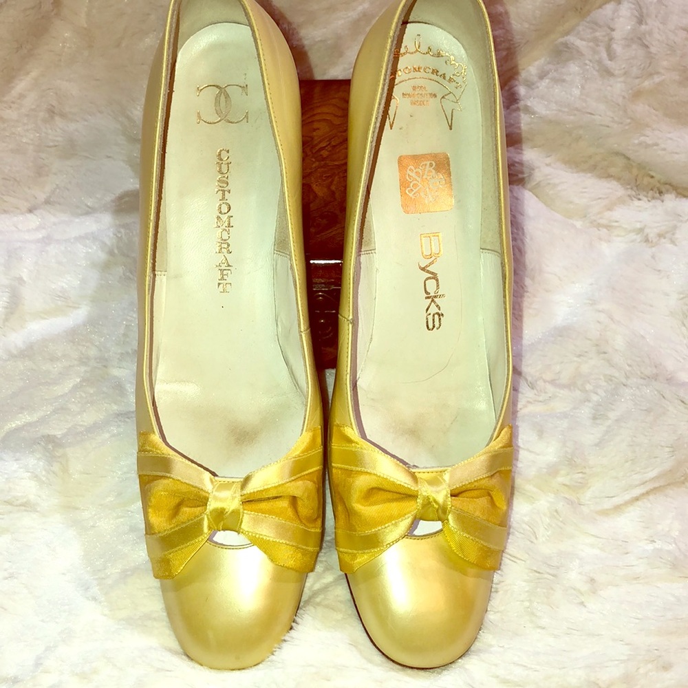 Vintage Guild House Custom Craft Pumps!